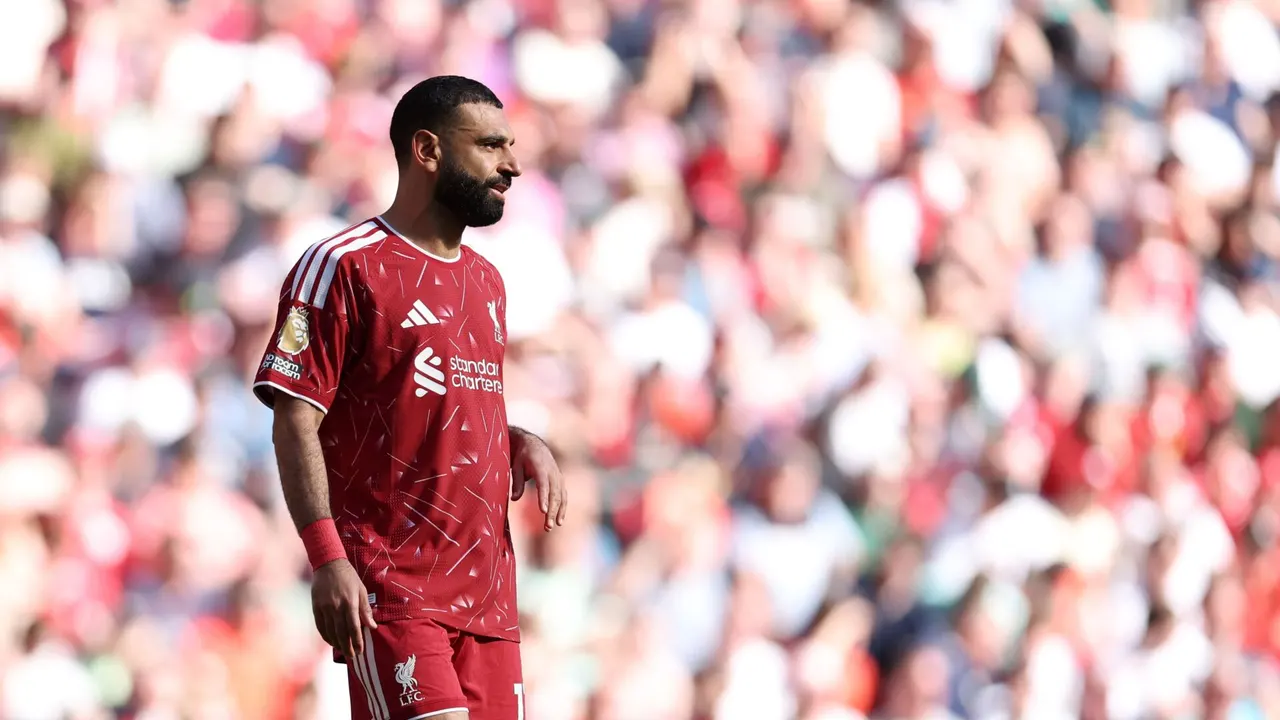 محمد صلاح ينهي رحلته التاريخية مع ليفربول بتحطيم أرقام قياسية أمام أساطير النادي